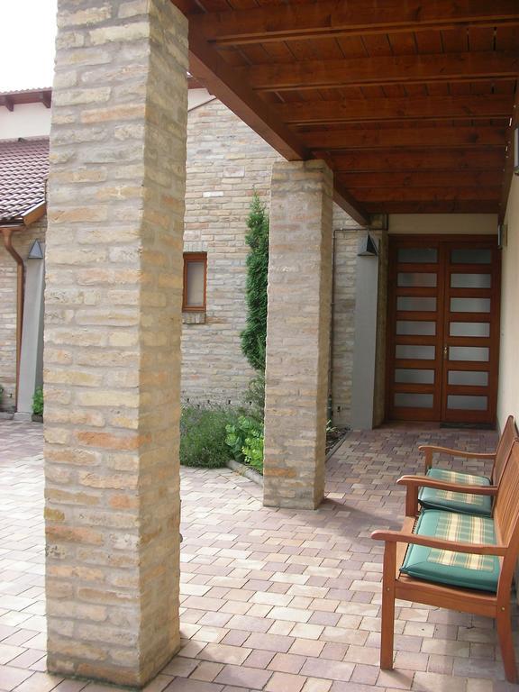 Frittmann Borhaz Bed & Breakfast Soltvadkert Exterior photo